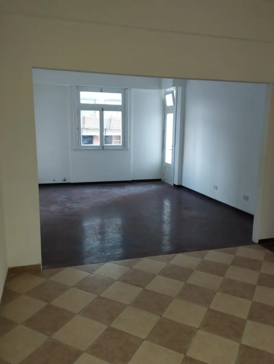 3-room unit, front-facing 1st floor