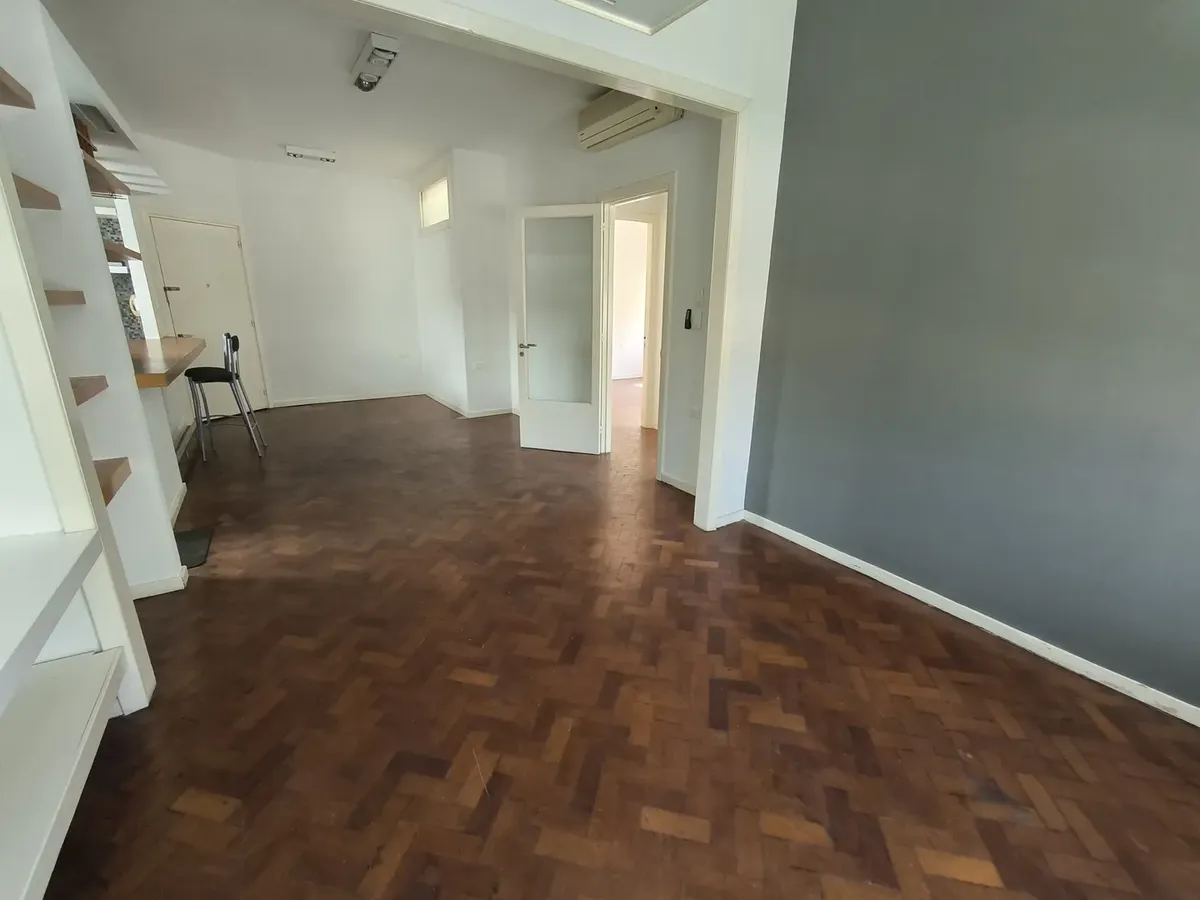 Alquiler Departamento De 2 Dormitorios En Calle 51 Esq 5, La Plata
