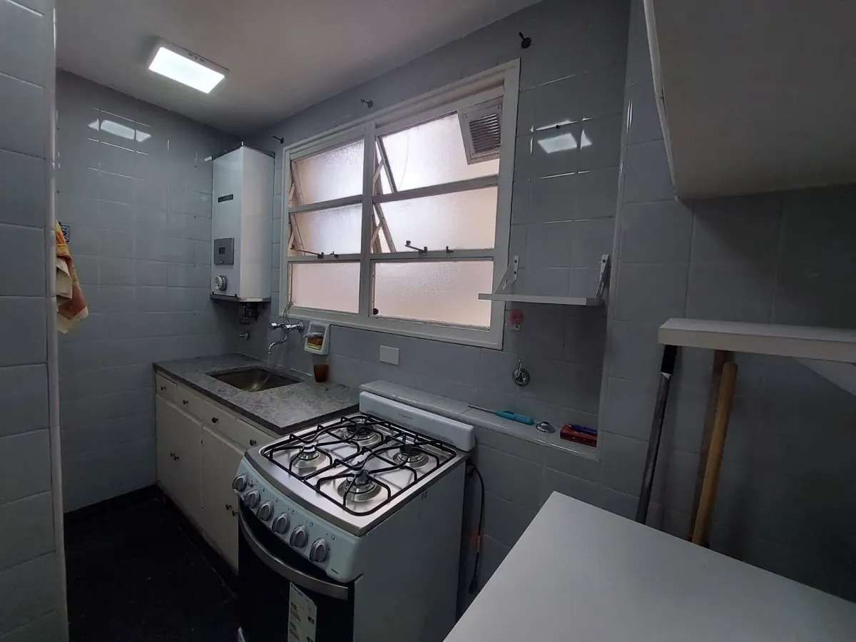 Alquila Departamento 32 M2 Bien Distribuidos + 2m2 De Baulera Propia. Impecable. Luz Natural Todo El Día. Apto Profesional. Aire Acondicionado. Cocina Independiente. Bañera