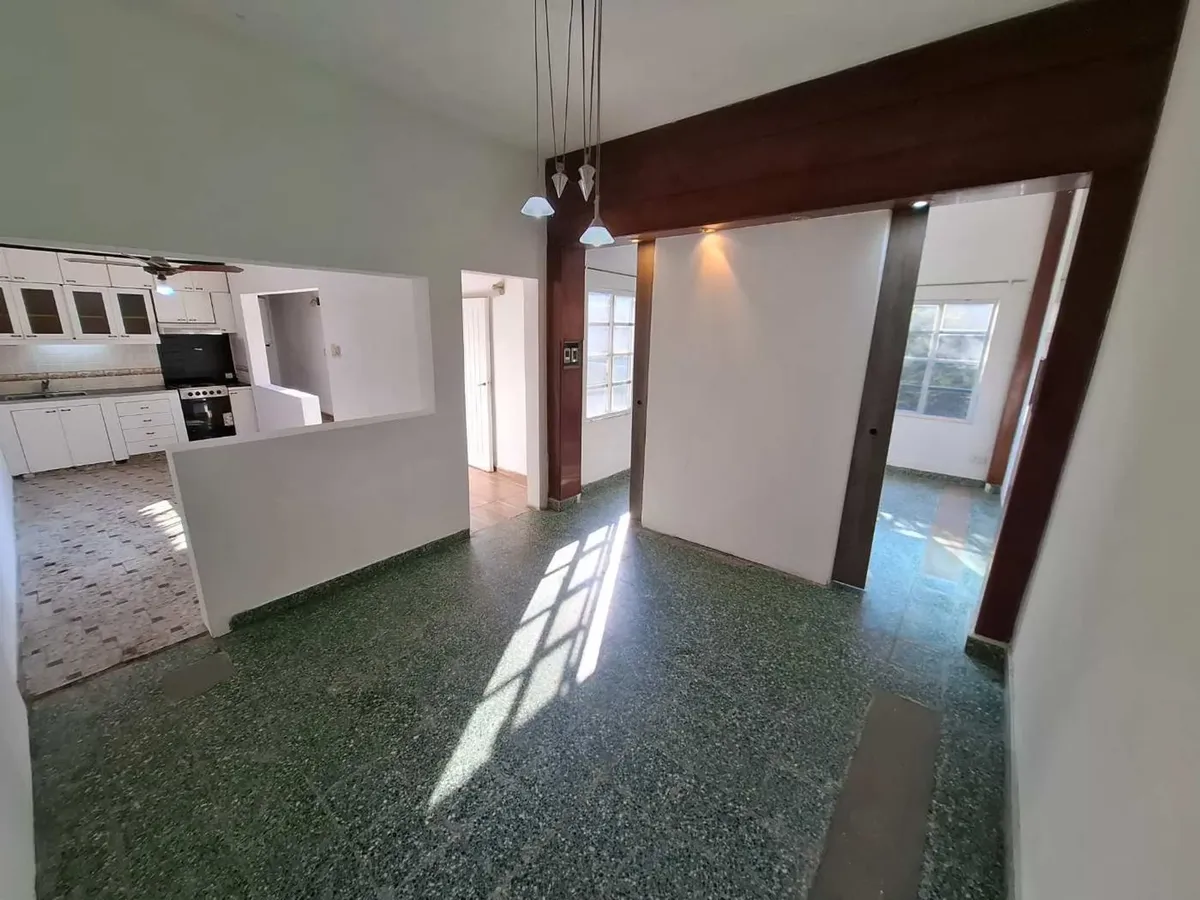 2-room PH with patio