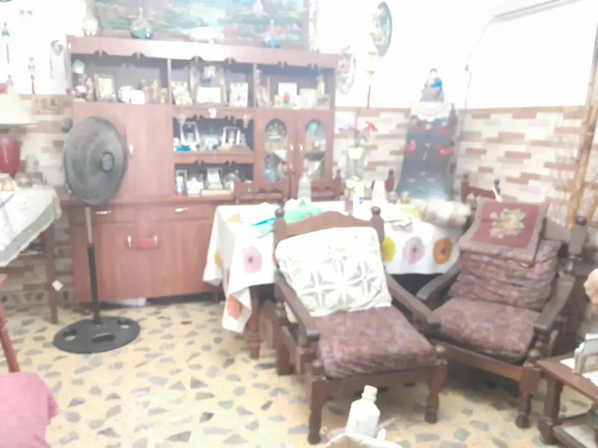 Casa 4 dormitorios, patio y jardín