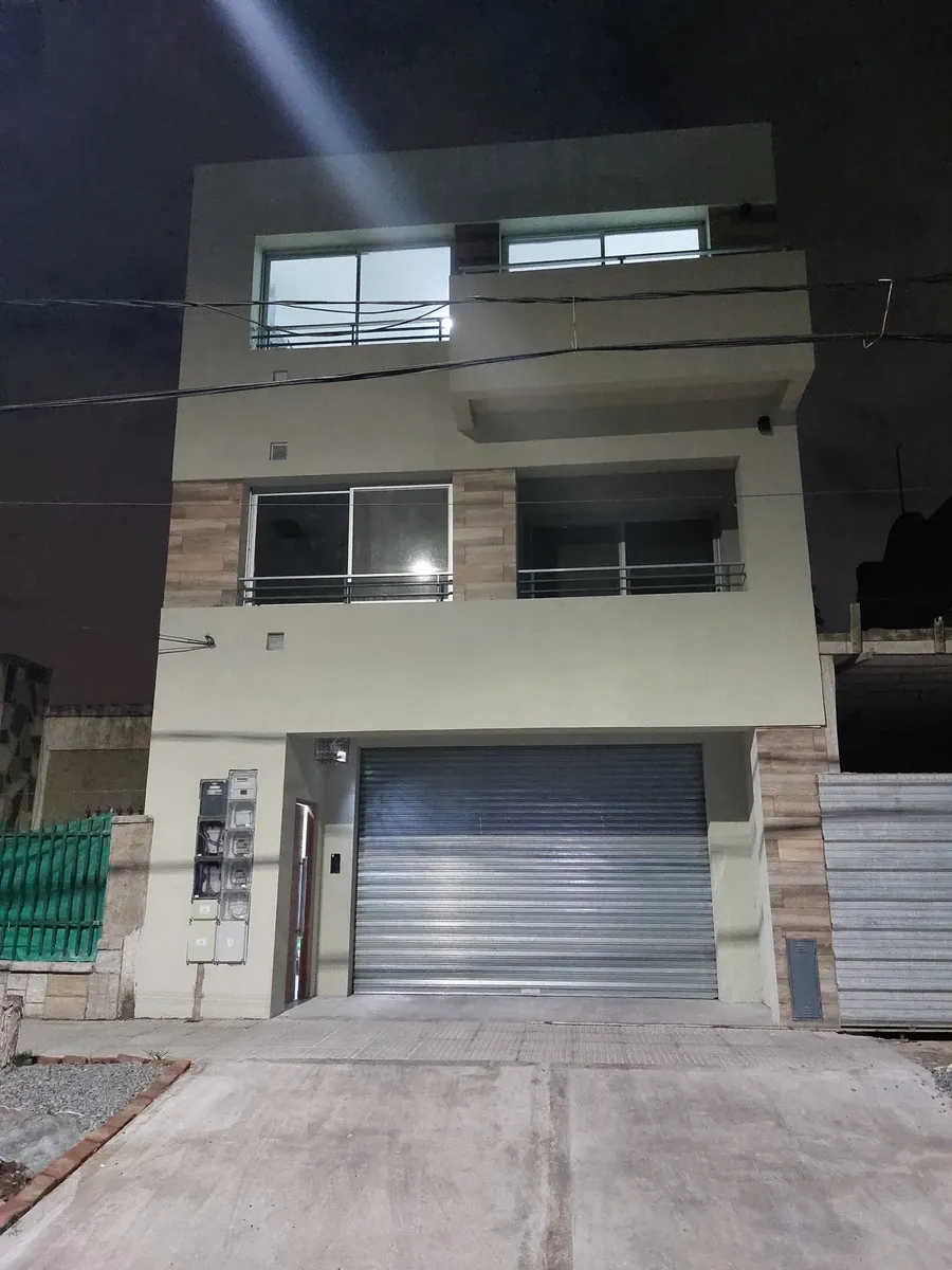 Studio 2º andar com varanda