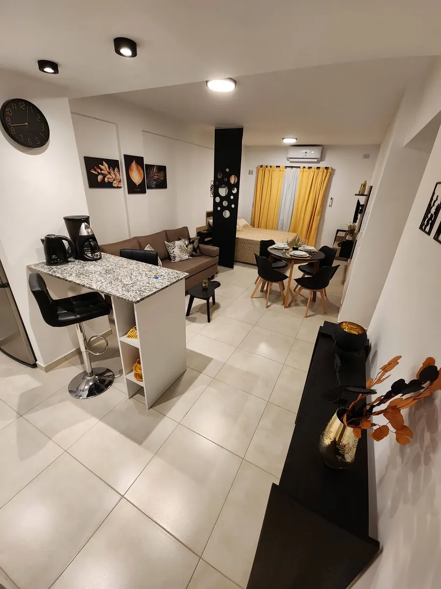 Departamento Monoambiente En Alquiler Totalmente Amoblado Y Equipado Para Habitar, Solo Para 2 Personas