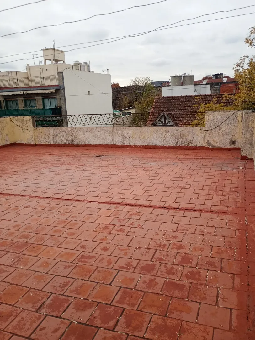 Tipo Casa 3 Amb. C/balcon Y Terraza Cortina Al 1100