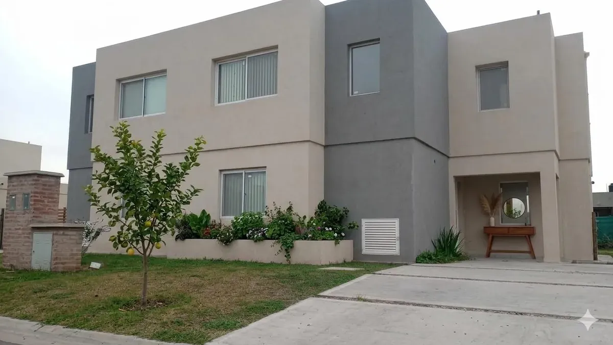 Casas De Santa Ana | Alquiler | Interesante Casa De 5 Ambientes Con Pileta