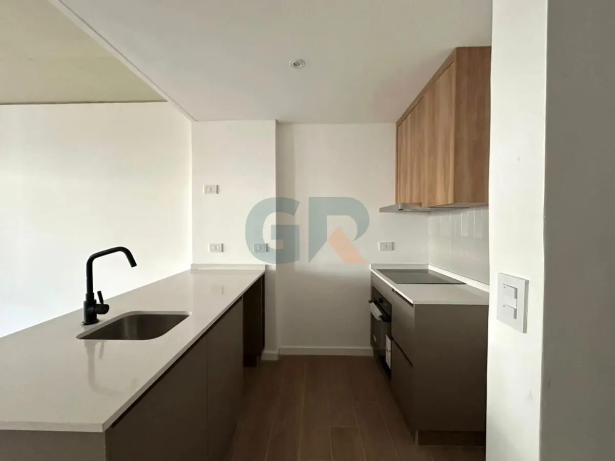 Departamento 2 Ambientes En Alquiler En Parque Leloir