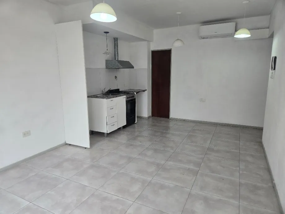 Monoambiente En Alquiler En Moron Sur
