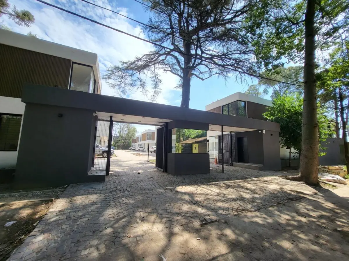 Alquiler De Casa En Barrio Cerrado Olsen