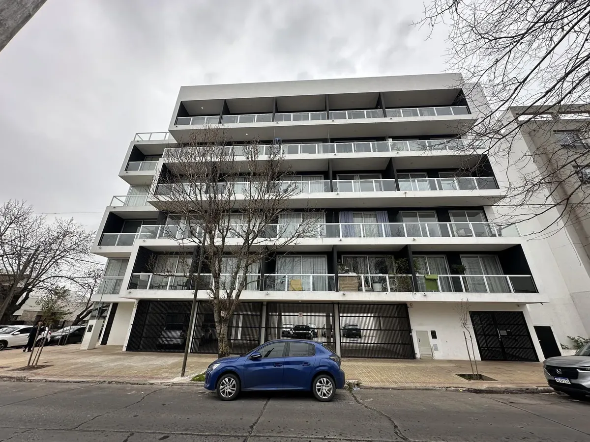 Departamento Monoambiente Con Balcón En Alquiler Parque San Martín