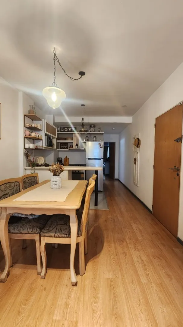 3º piso con balcón y pileta