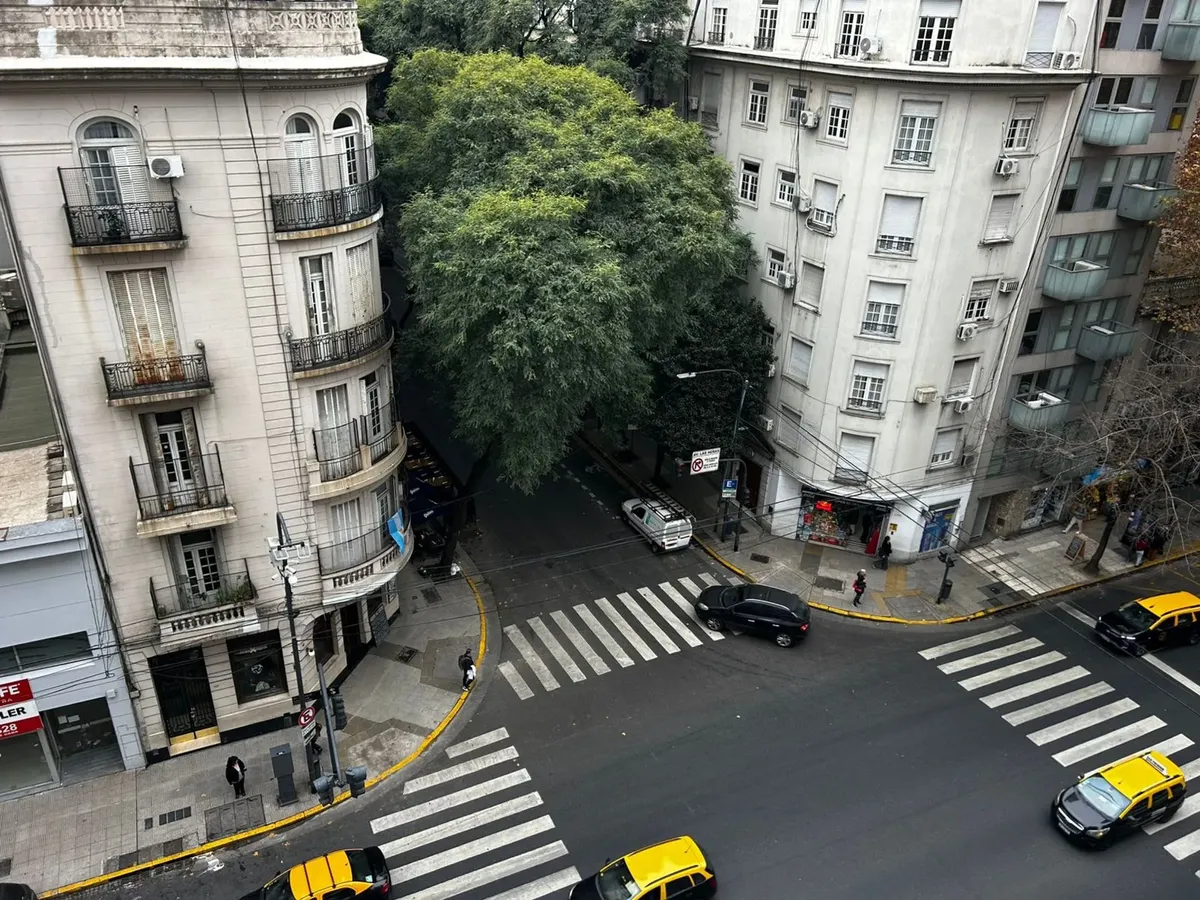 Alquiler Departamento 5 Amb. Recoleta C/cochera