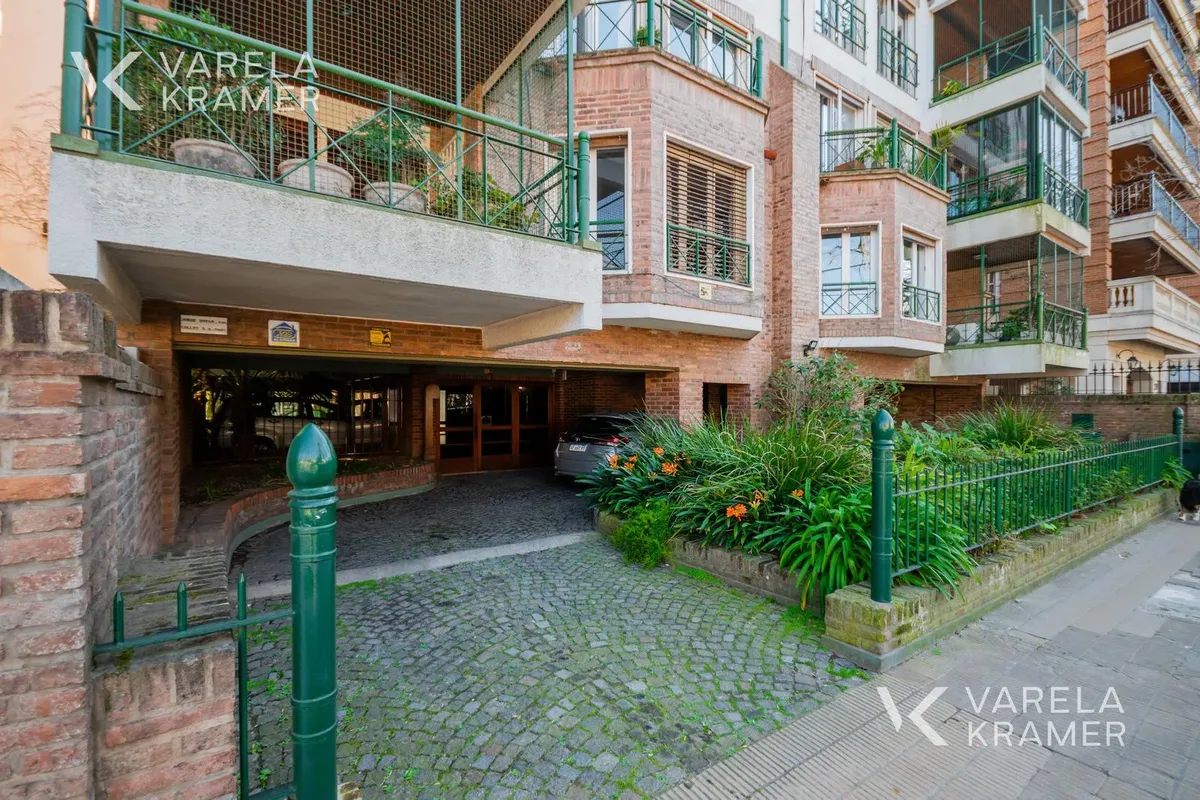 3º andar com varanda em terraço