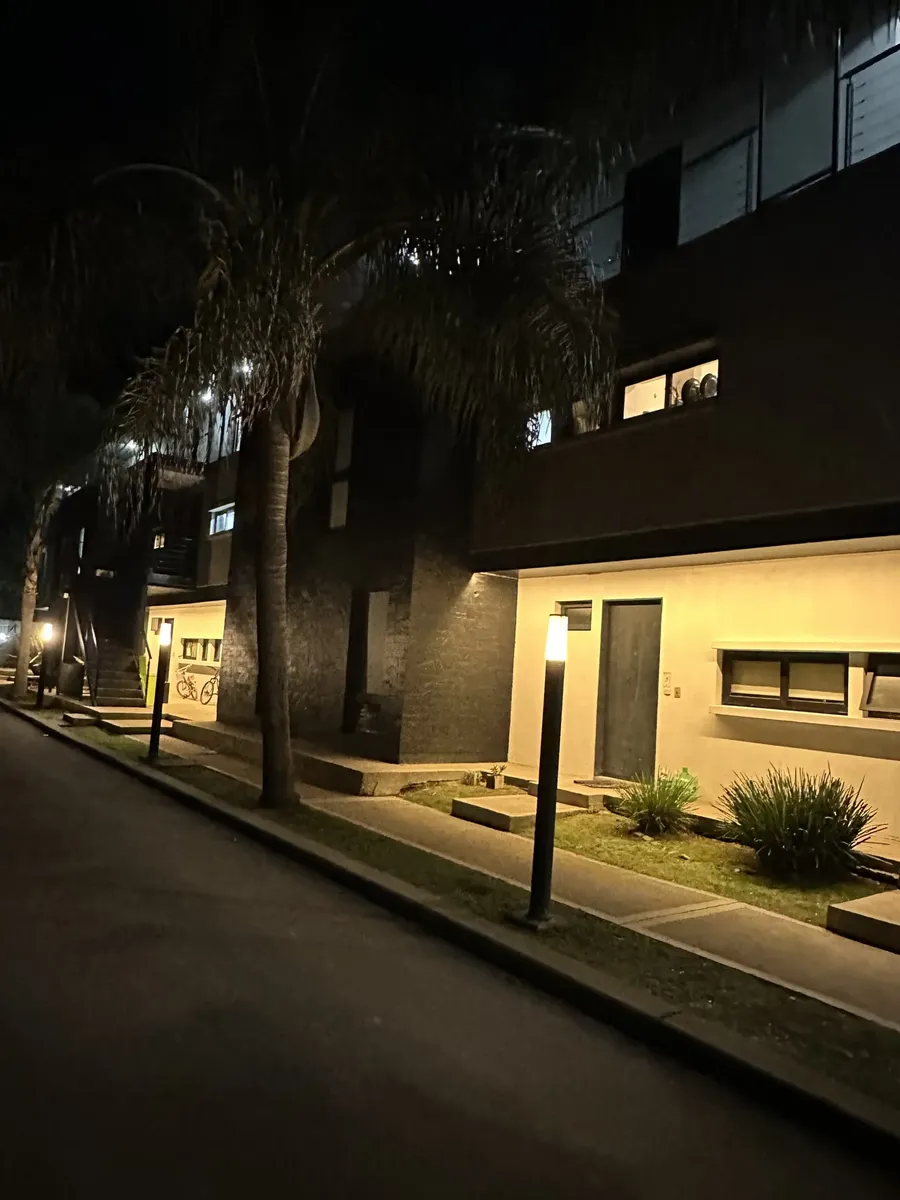 Depto Premium 65m2 Con Gran Vista En Altura, Cochera Techada | Complejo Con Piscina Y Gym