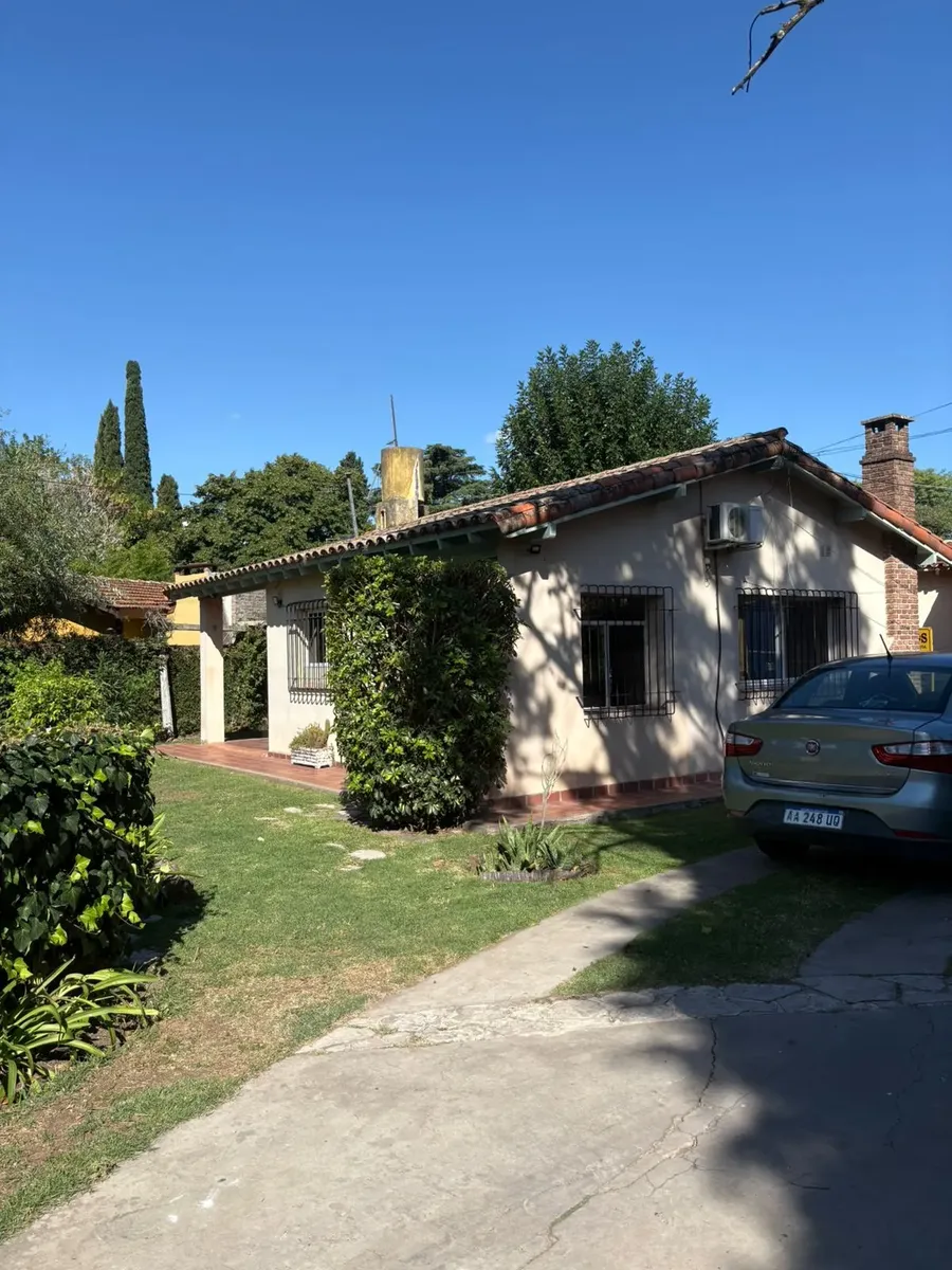 Alquiler Casa 2 Dormitorios En Pequeño Complejo Cerrado Con Pileta