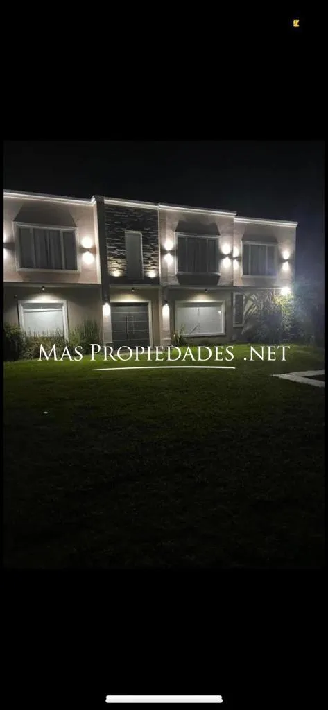 Casa 3 dorm., piscina