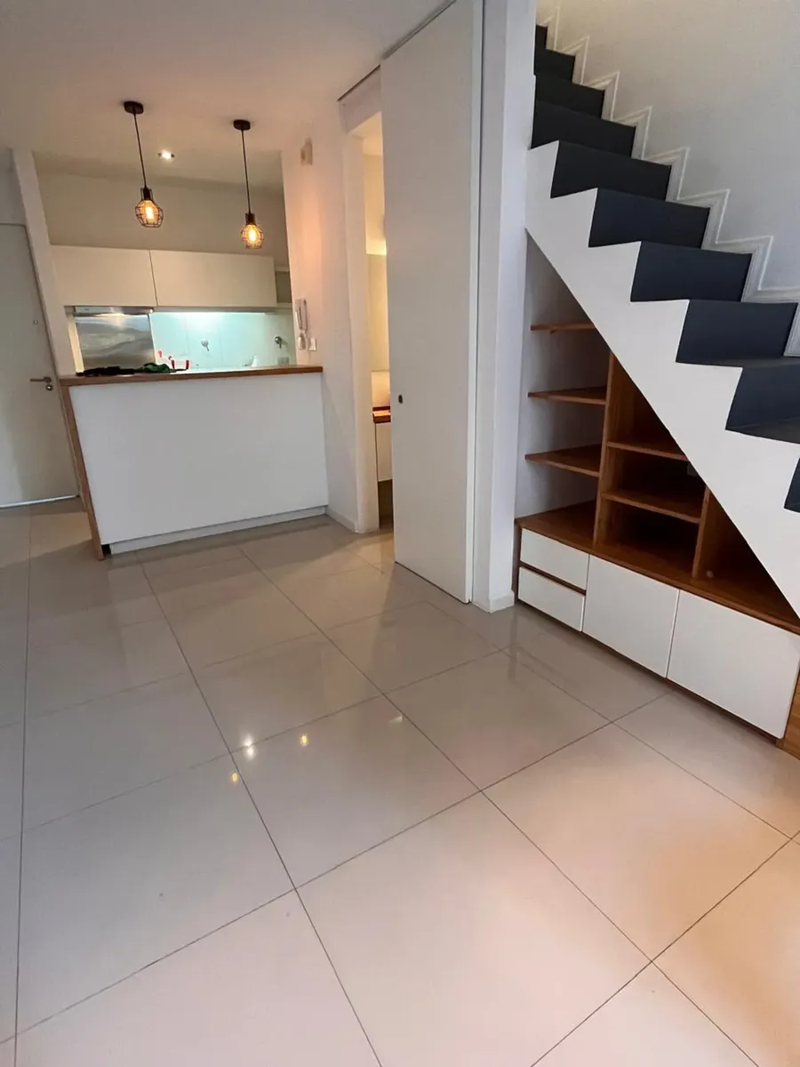 Alquiler Dúplex 3 Ambientes Con Cochera Y Balcón