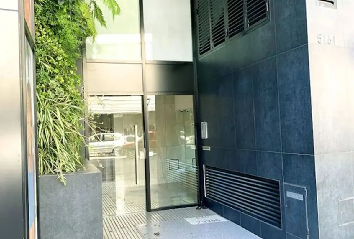 Monoambiente con balcón piso 6