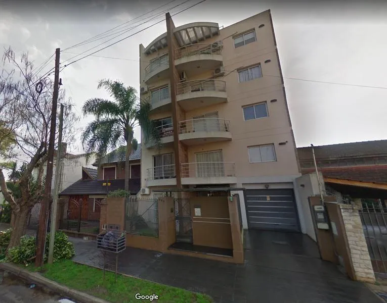 2-room unit with balcony and parking