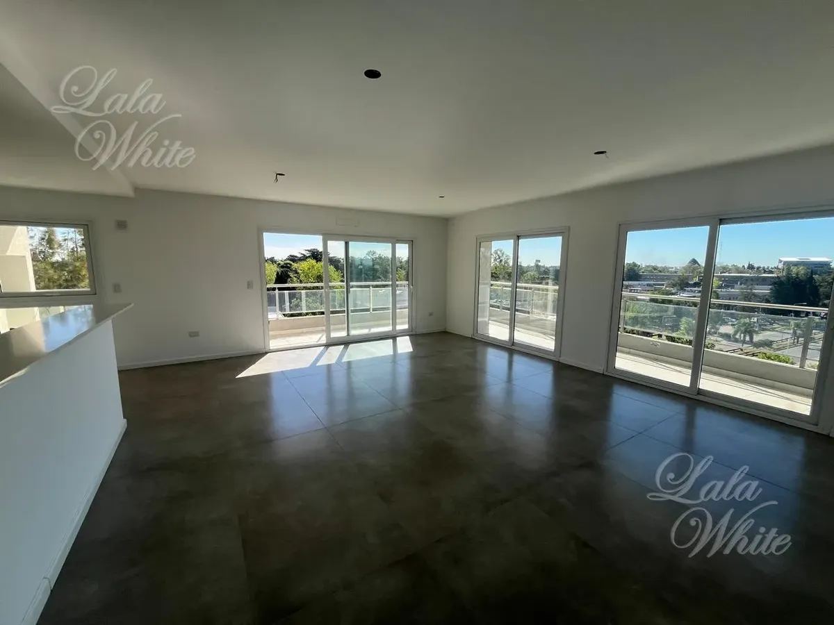 Departamento En Alquiler En Canning Center