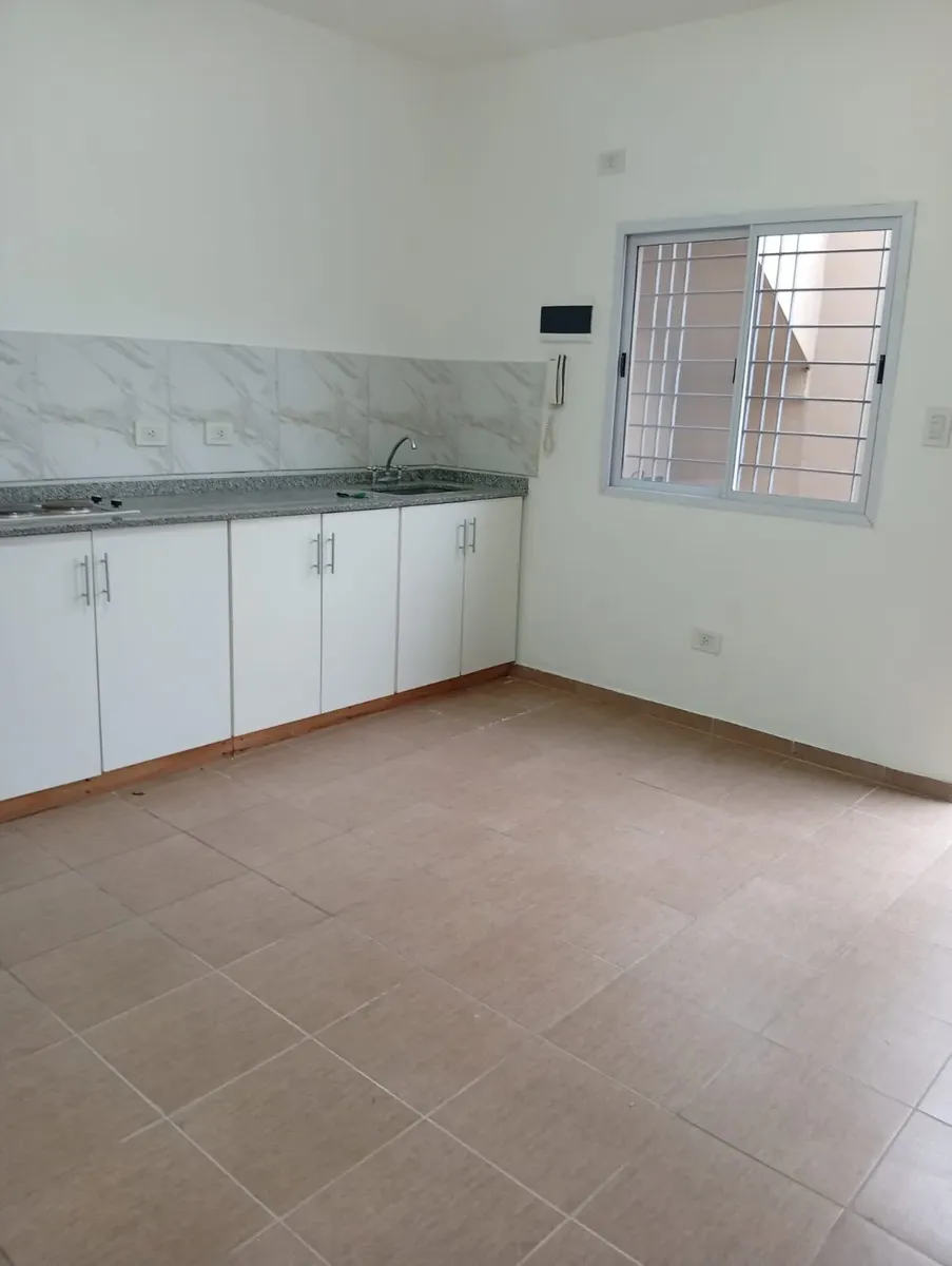 Ph 2 Ambientes En Alquiler-excelente Ubicación En Villa Tesei
