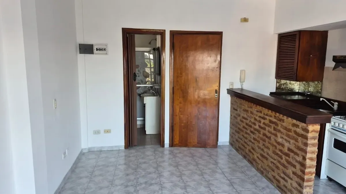 Studio com varanda no 4º
