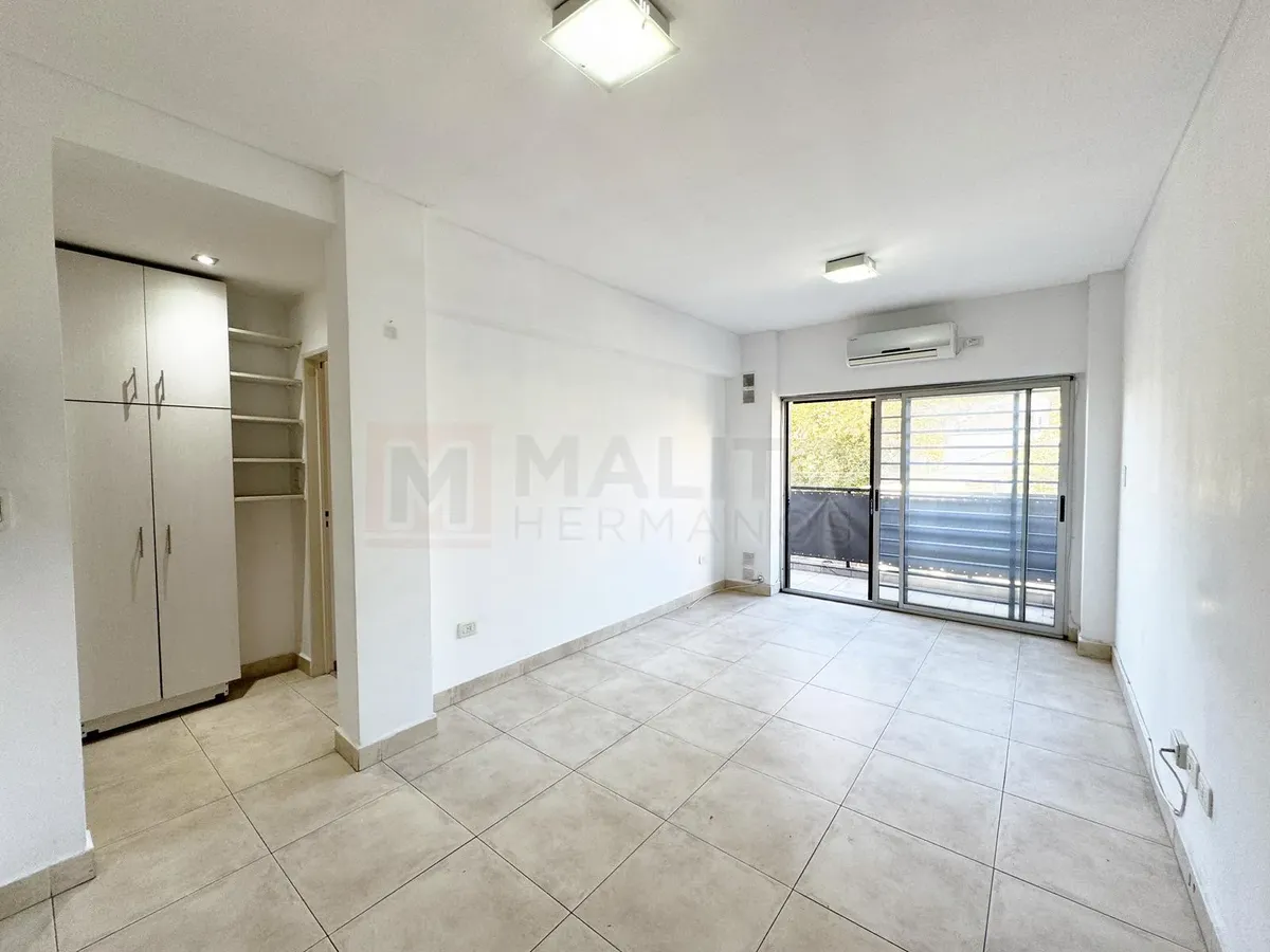 Imóvel: 1 quarto, Parque Avellaneda