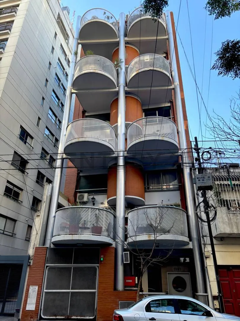 Duplex mobiliado com varanda e terraço