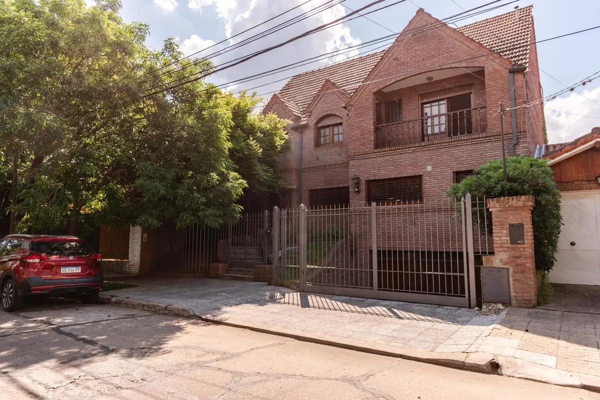 Sensacional Casa En Venta Y Alquiler En El Mejor Sector De Martínez, De Av. Libertador Al Río