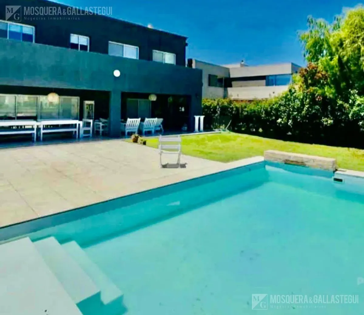 Casa A Laguna, 4 Dormitorios Y Dependencias! Gran Galería, Pileta , Muelle.