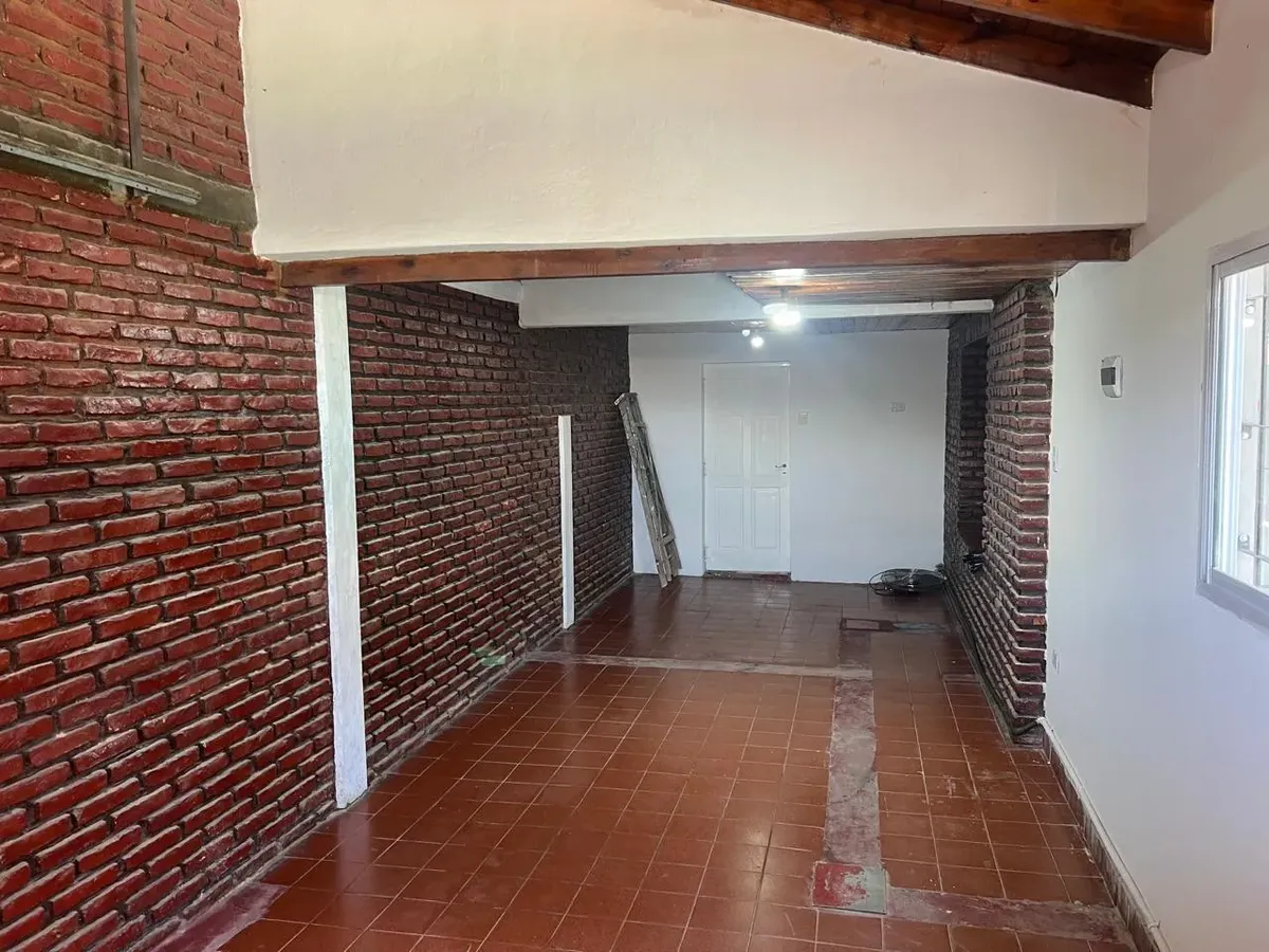 Alquiler Casa Dos Pisos ( )