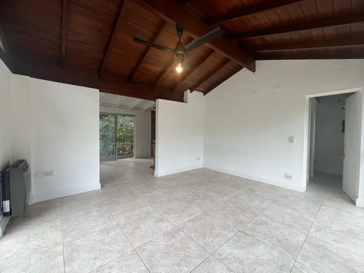 3-room house with pool