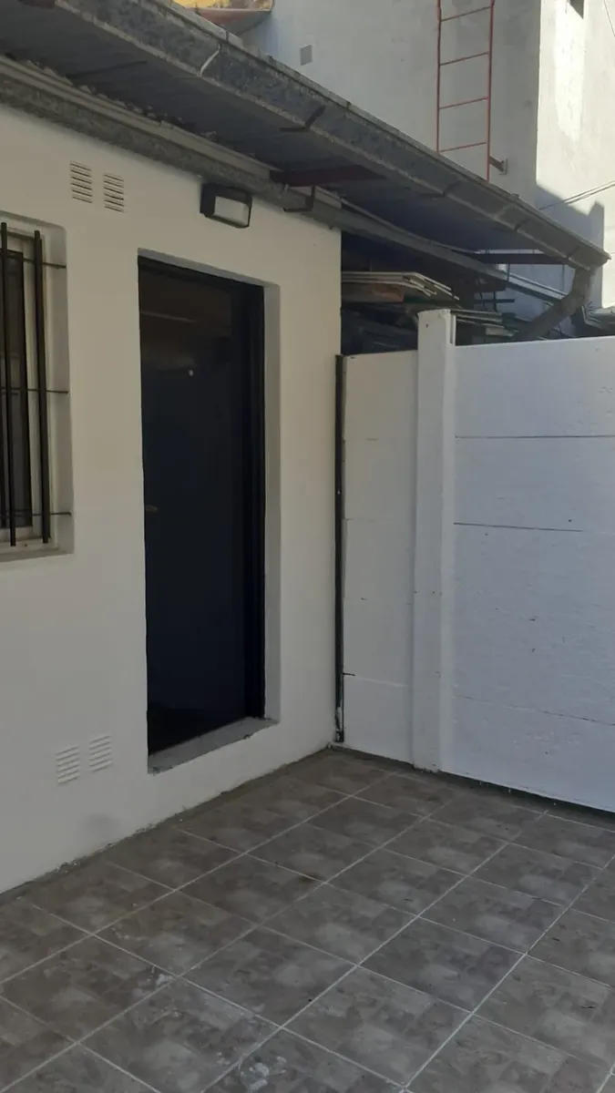 Alquiler Departamento Mono-ambiente Con Patio