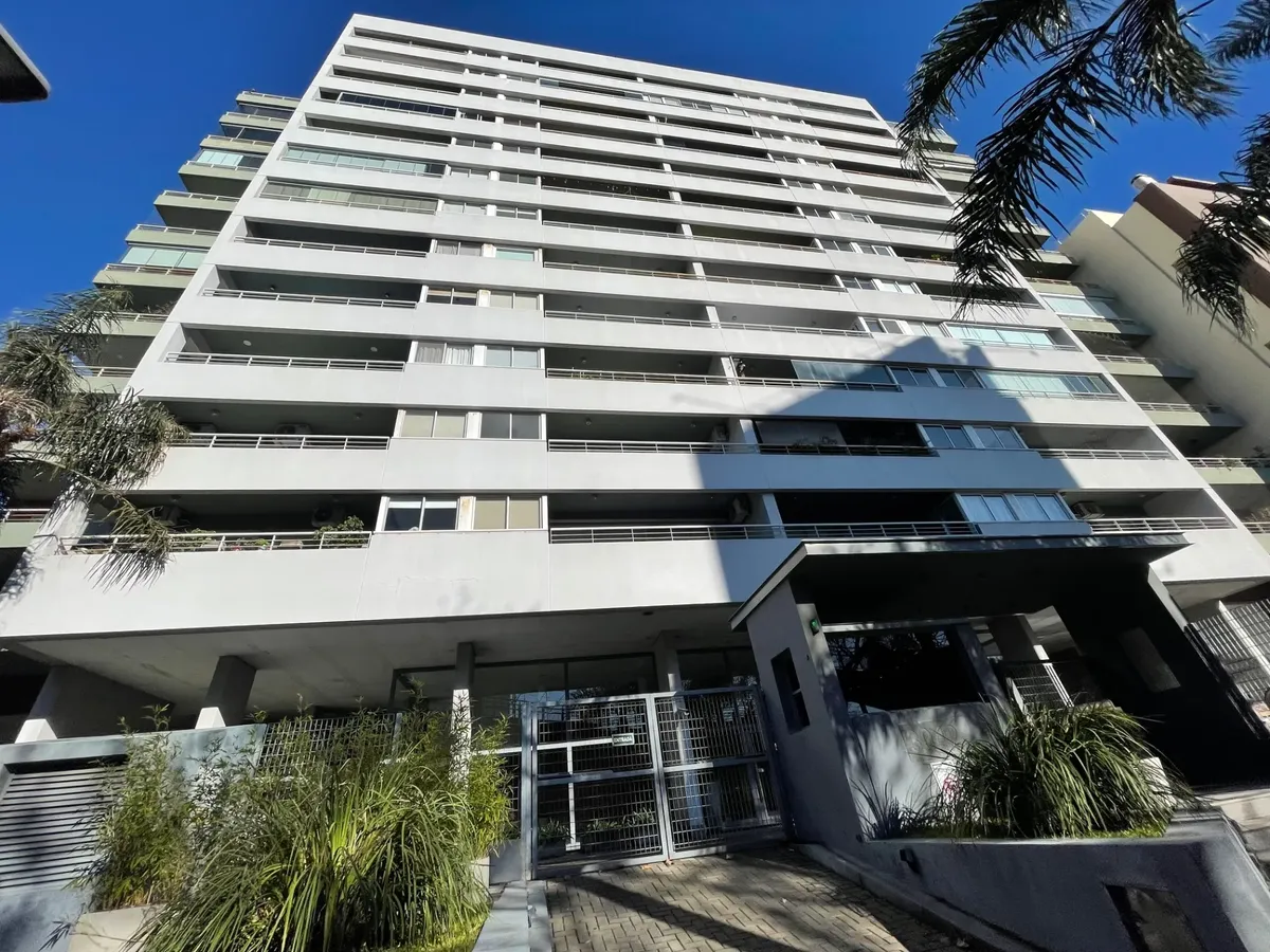 Alquiler / 2 Ambientes En Av. Libertador, Olivos