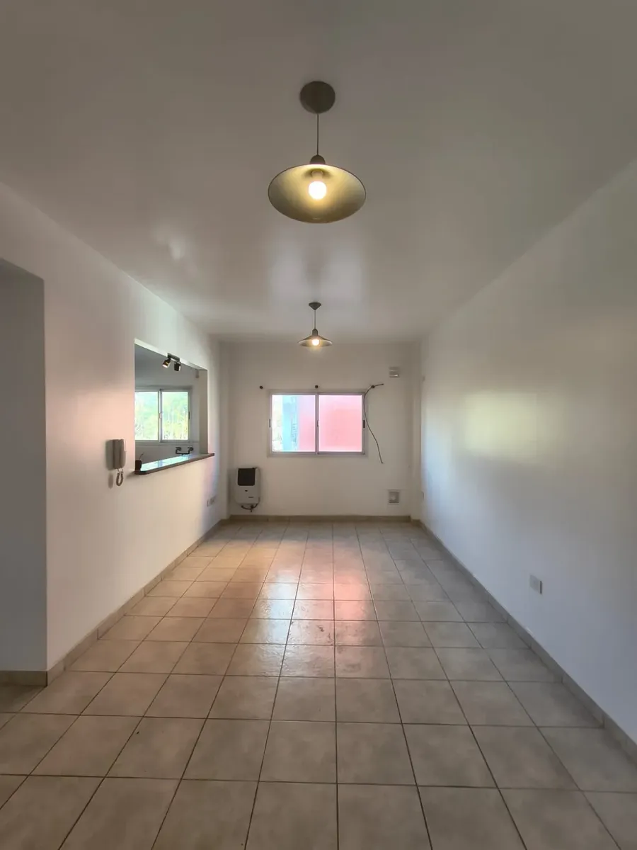 2-room apartment in Caseros, 2nd floor