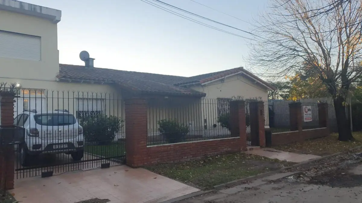 Alquiler Casa 4 Dormitorios Ciudad Evita Con Cochera