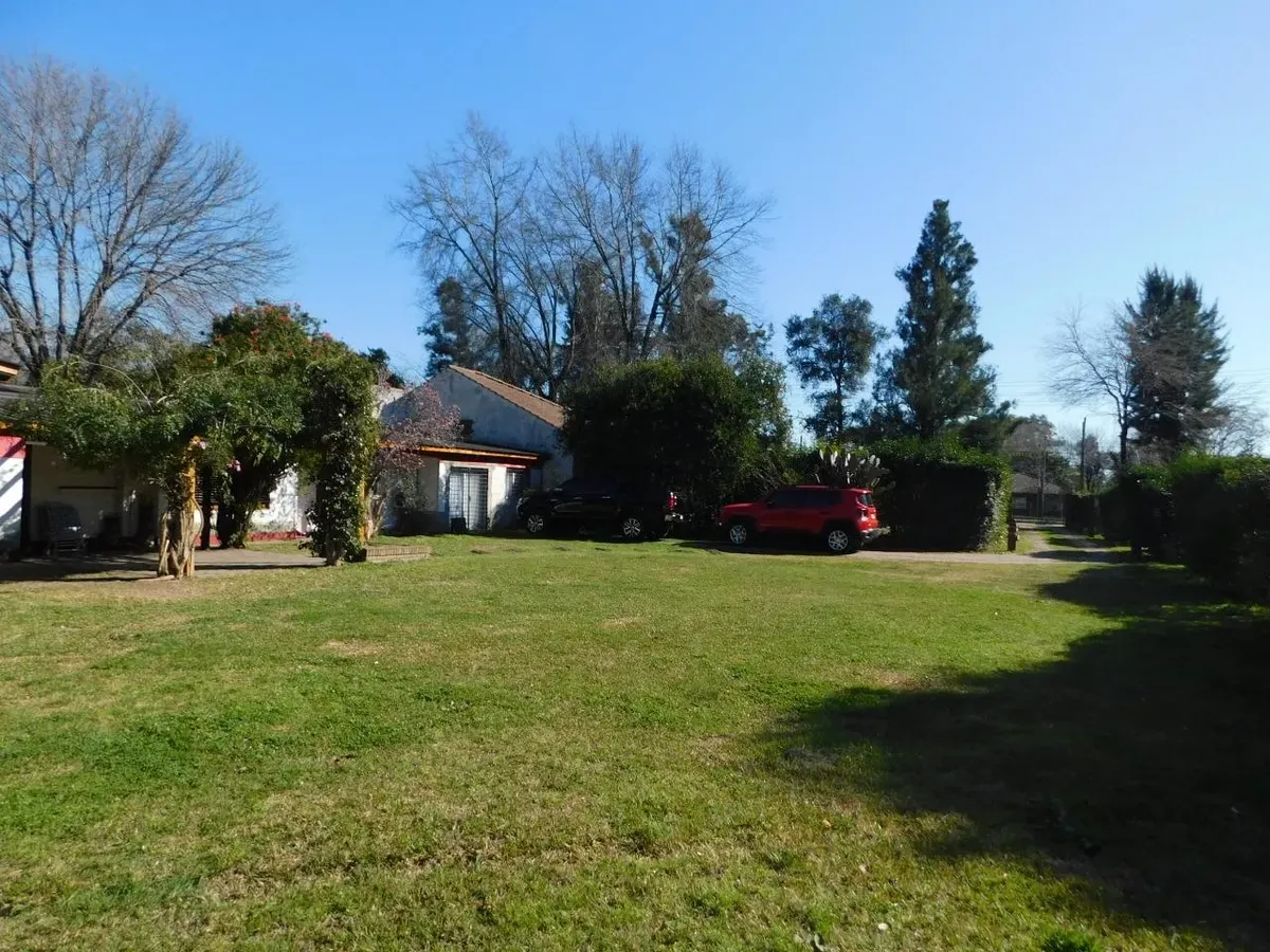 Casa Alquiler Pacheco 3 Dormitorios Pileta Jardin Parrilla Vestidor Lote 2840 Mts