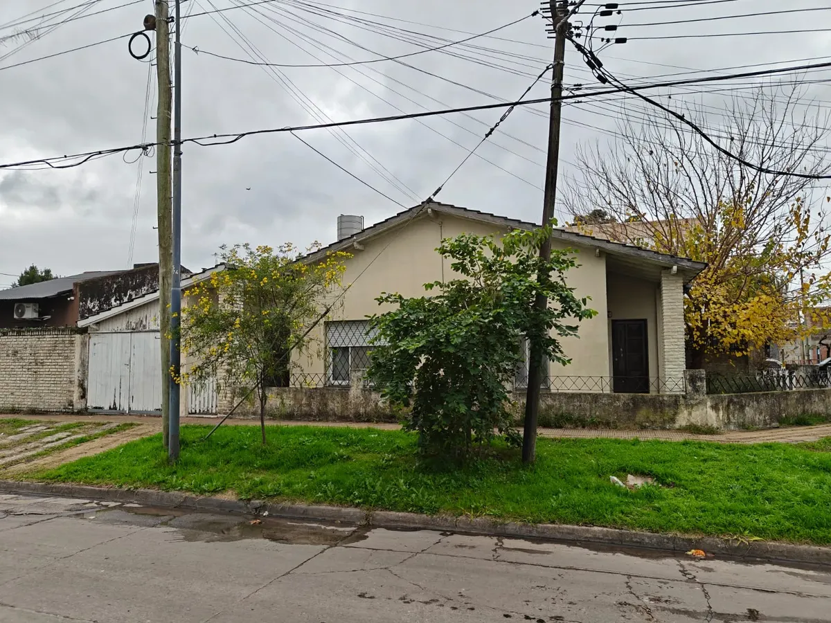 Chalet En Esquina