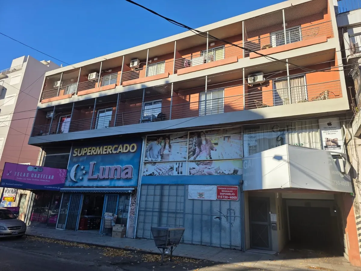 Castelar studio with balcony