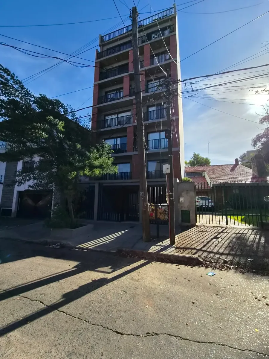 Amplio Monoambiente En Alquiler - El Palomar