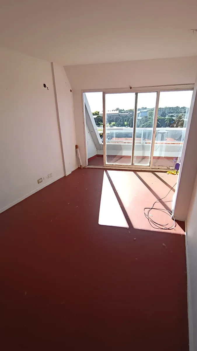 Departamento Ultimo Piso, Vista Abierta, Mucha Luz, Frente