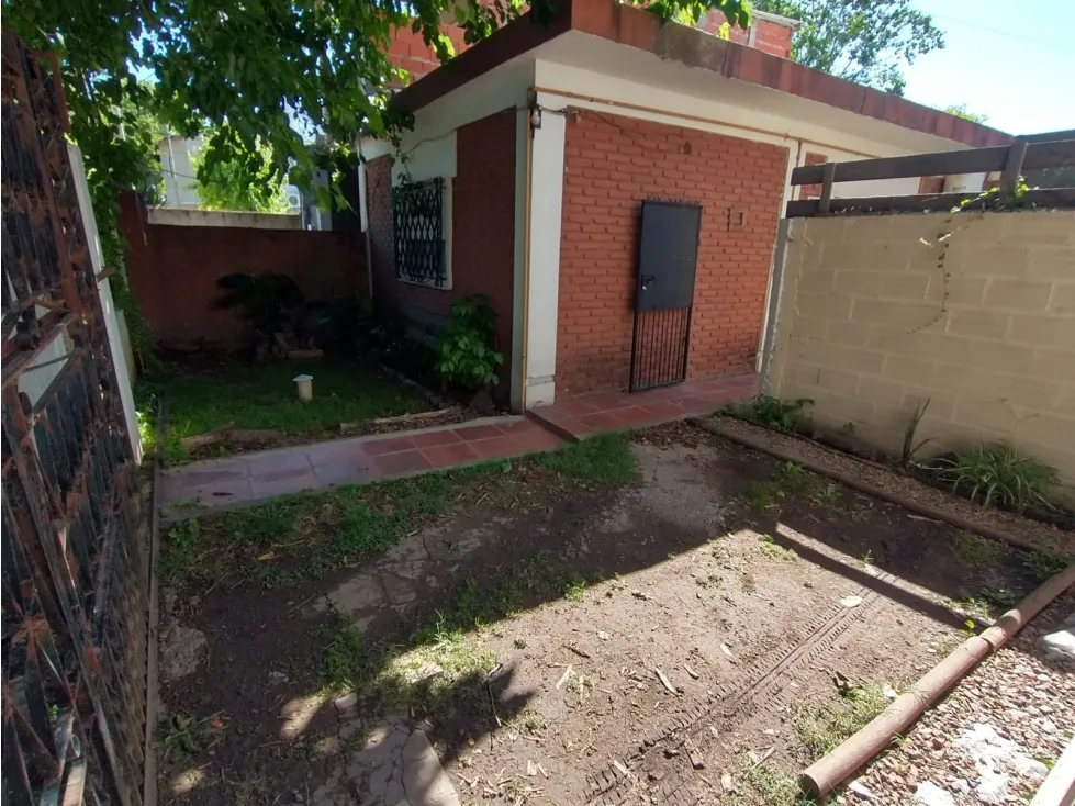 Excelente Casa En Ph En Alquiler. Ituzaingo Norte