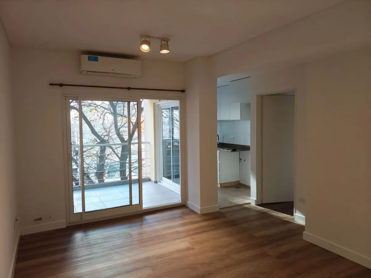2-room apartment with balcony grill