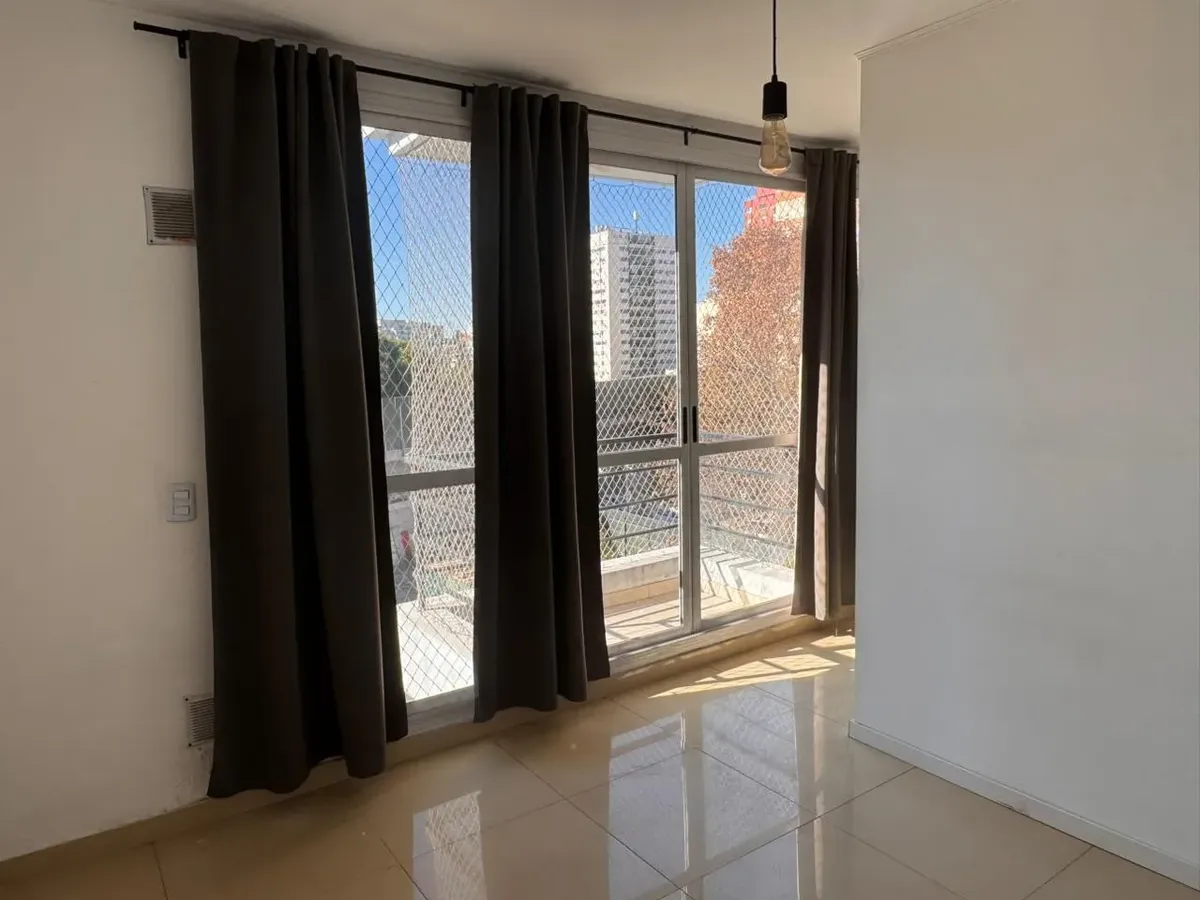 4° piso, monoambiente dividido, balcón