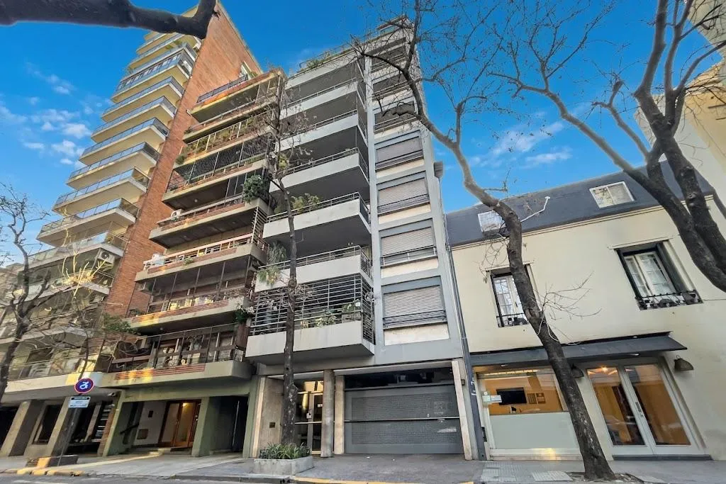4 ambientes con balcón y cochera