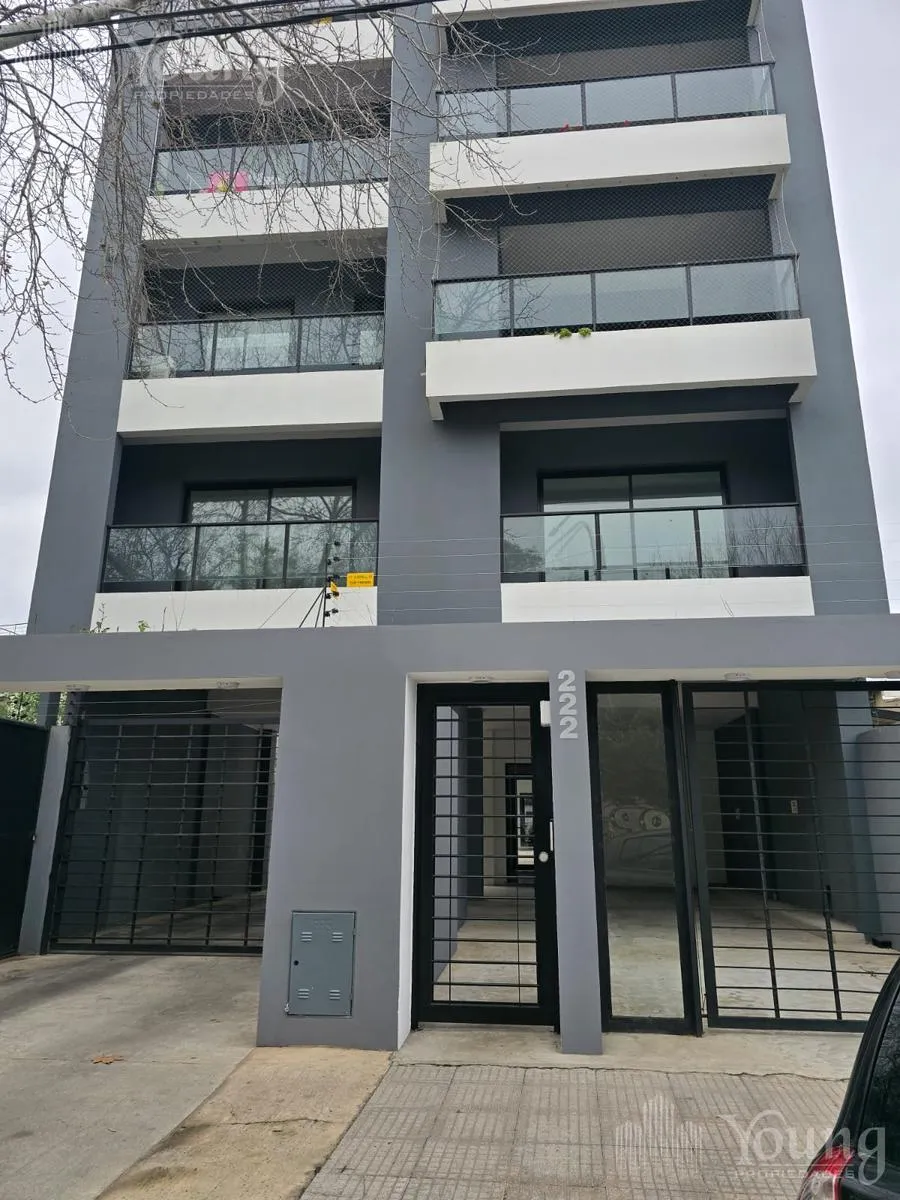 2° piso con balcón y cochera