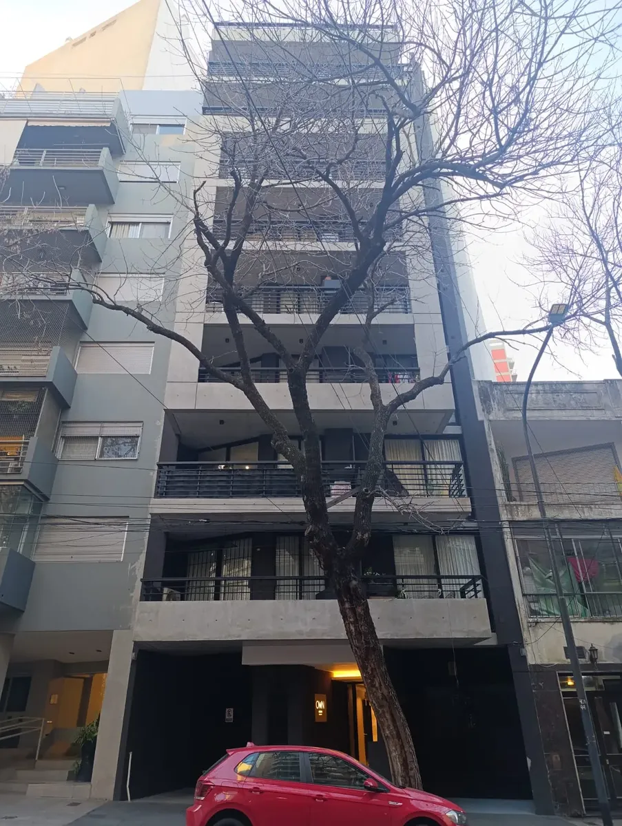 Alquila Monoambiente Luminoso Y Funcional En Almagro (lezica Al 4400)