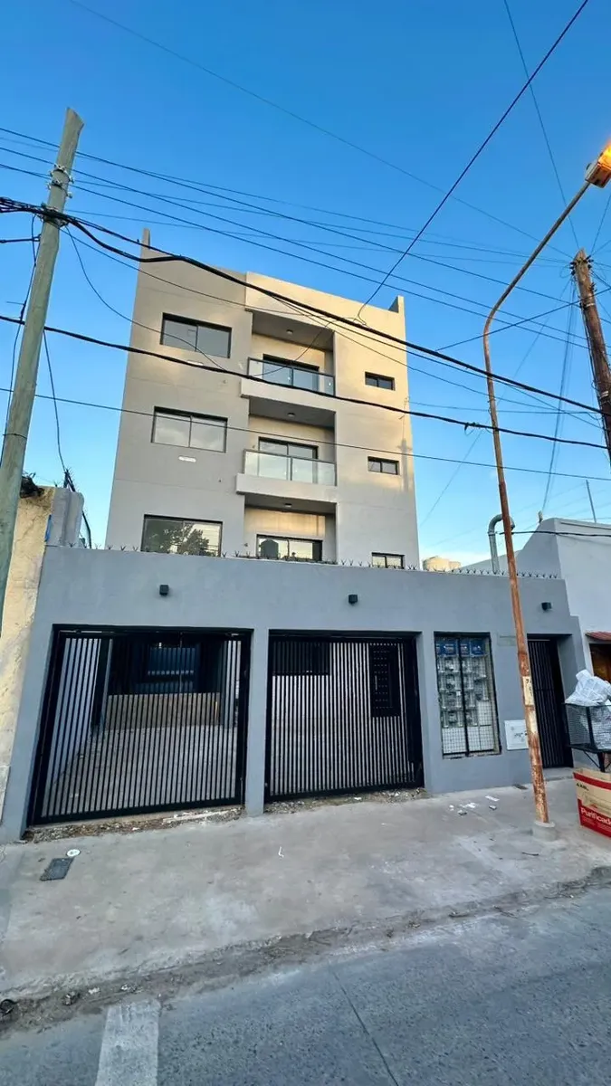 2 ambientes con balcón contrafrente