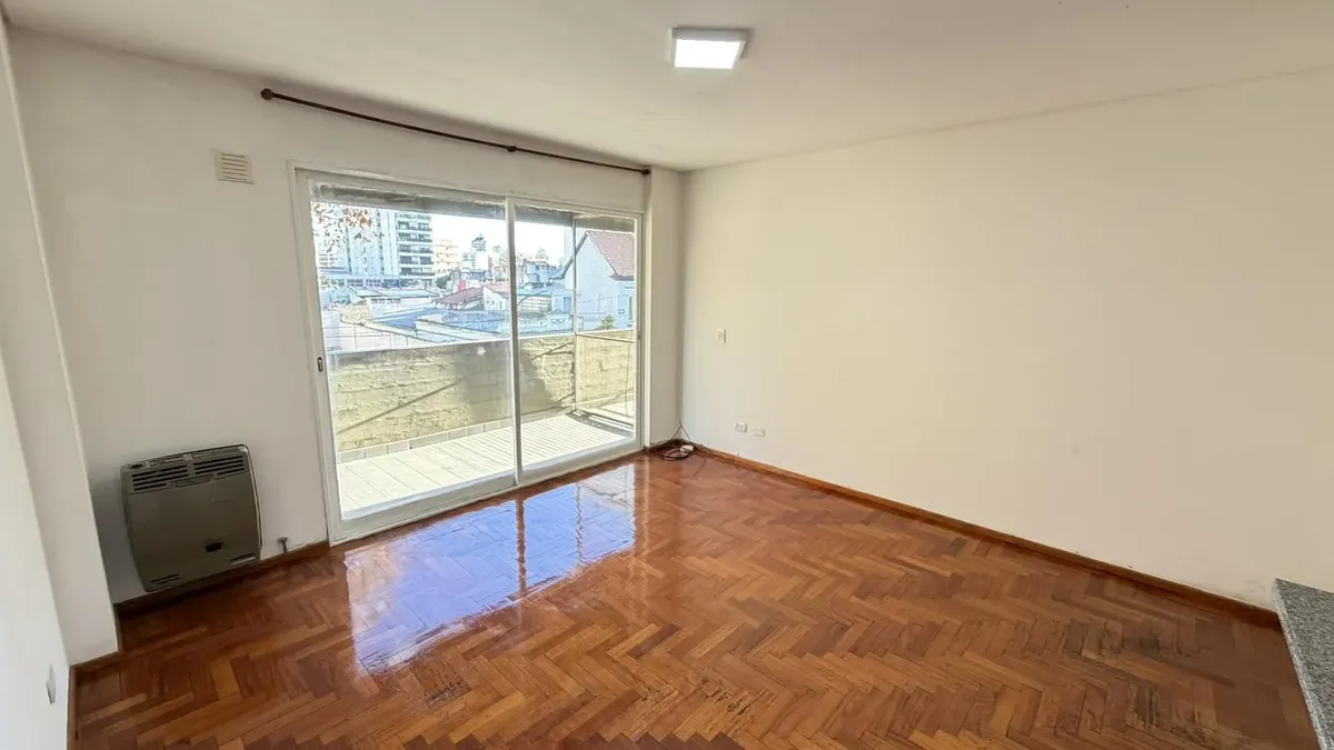 Departamento En Alquiler En Lanús Este