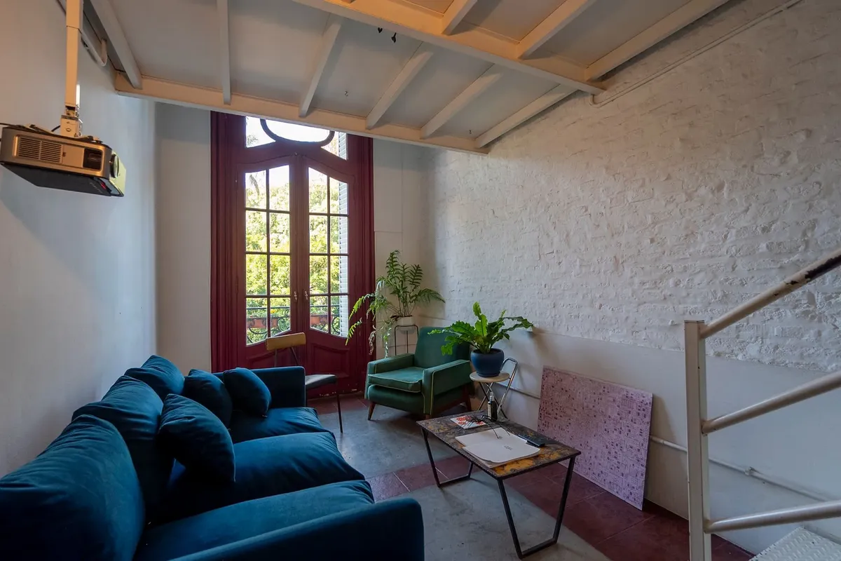 Loft Con Terraza, Amoblado, Frente Parque Lezama