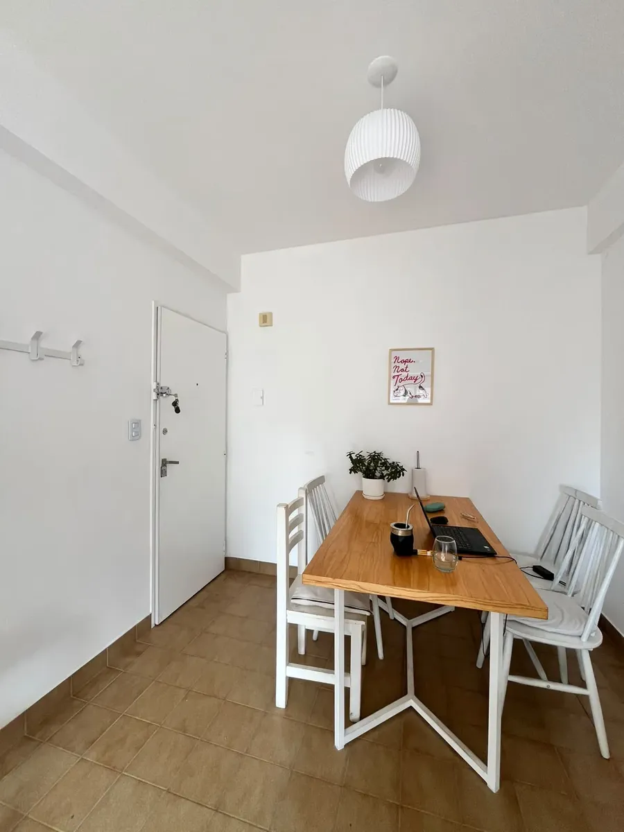 Departamento 2 Ambientes, Excelete Ubicacion Muy Luminoso, Living Comedor, Cocina Y Baño Completo, Balcon Con Gra Vista